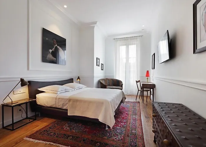 Le Clou De Louis Gæstehus 4*