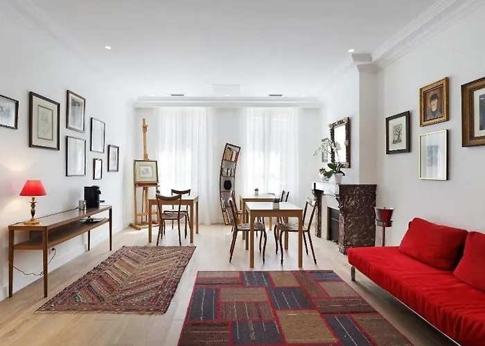 Le Clou De Louis Pensión